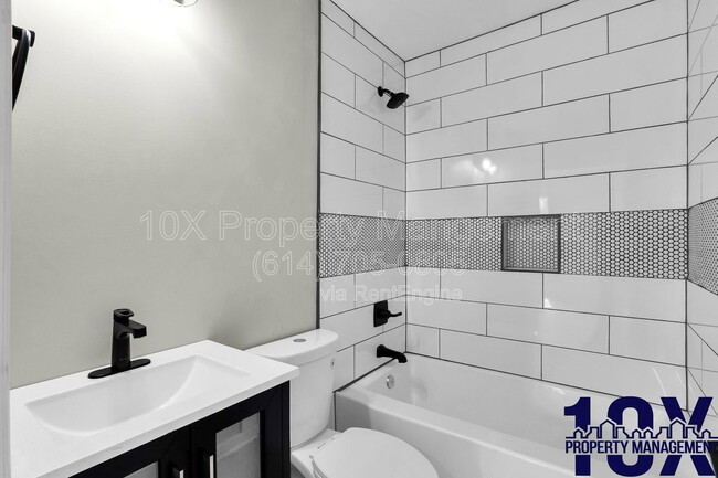 Building Photo - 1213 E Whittier St