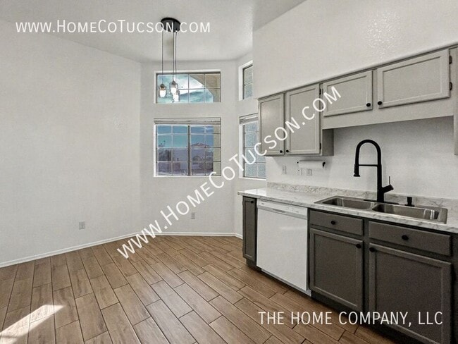 Building Photo - 2660 W Camino del Sitio