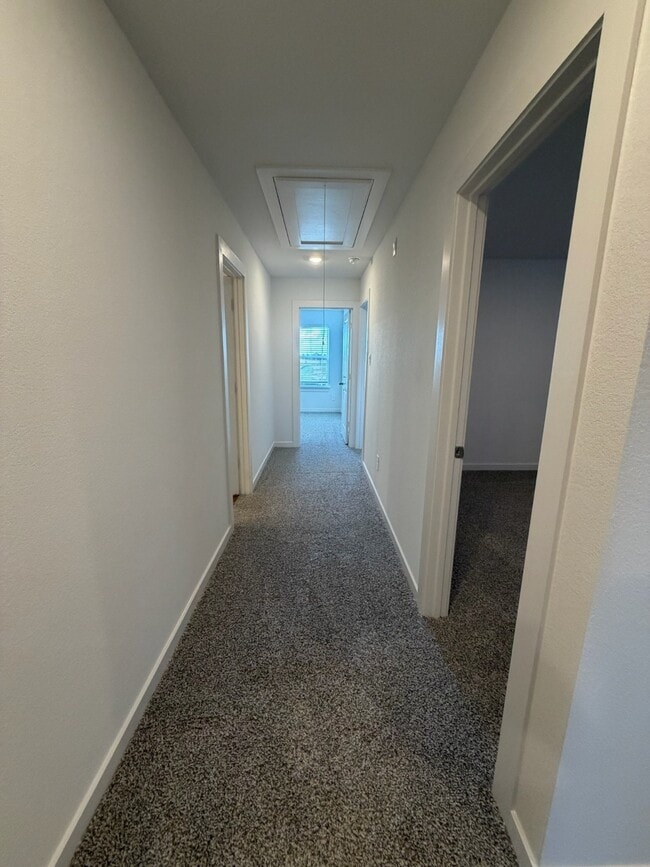 Building Photo - 3550 Blue Mockingbird St