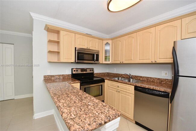 Building Photo - 1401 NE 53rd St