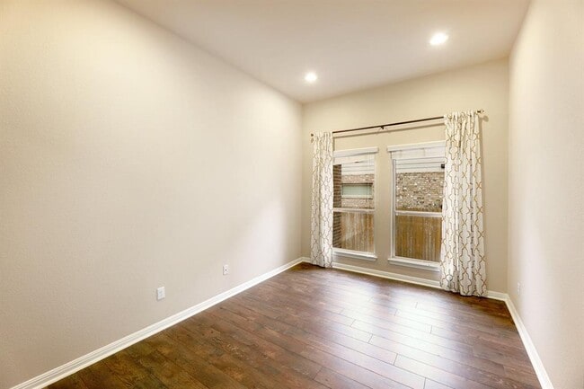 Building Photo - 125 David Duval Ct