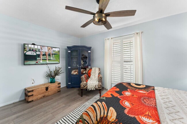 Building Photo - 11031 W Cumberland Dr