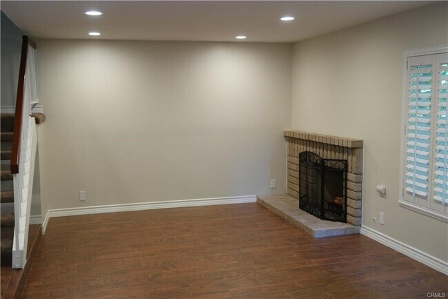 Building Photo - 61 Ashbrook