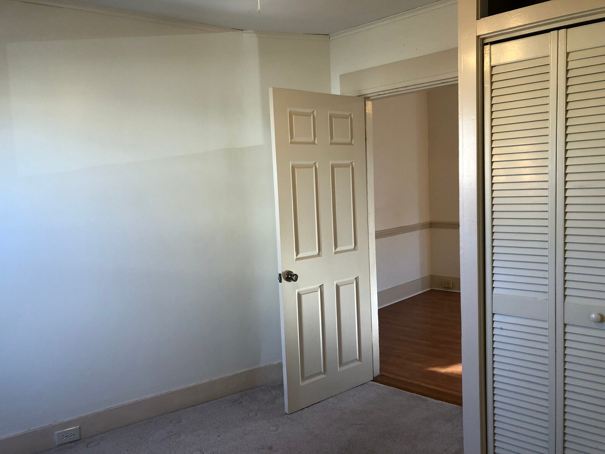 Building Photo - 250 Bartlett St