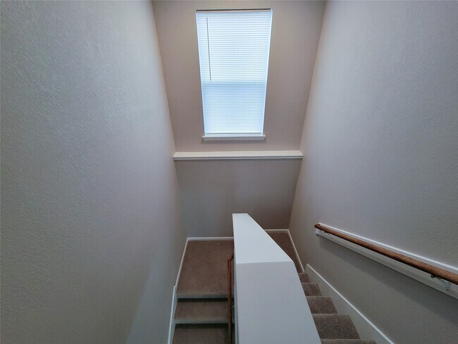 Building Photo - 20759 Cypress Crescent Ln