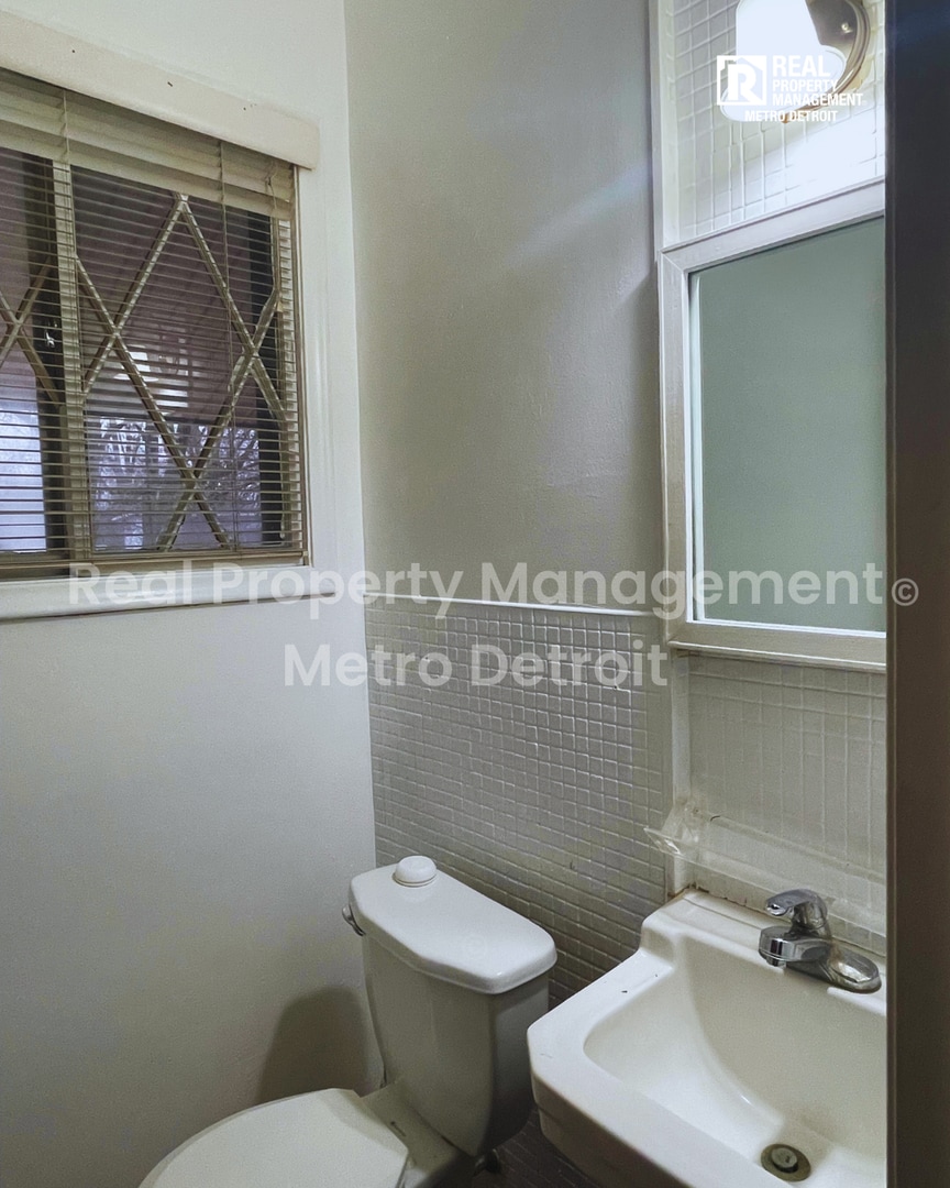 Building Photo - 29822 Rock Creek Dr