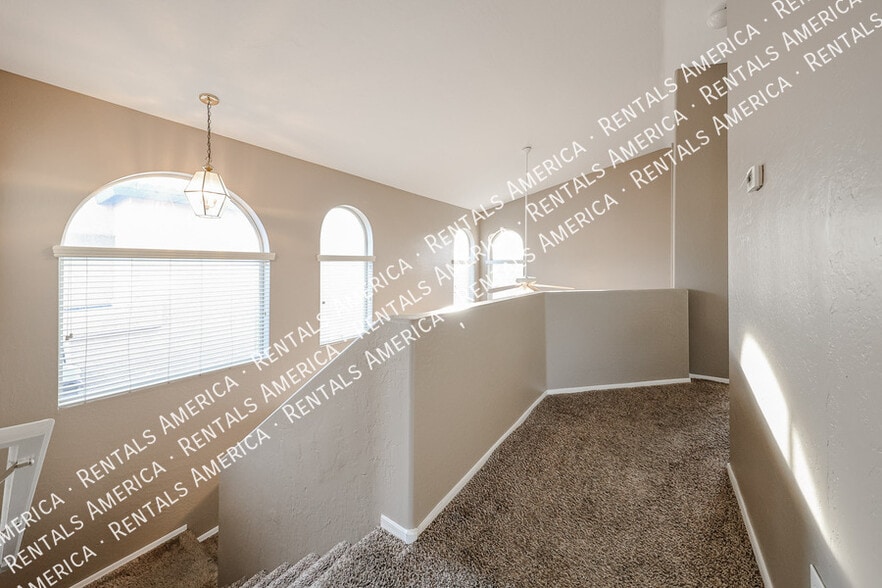 Building Photo - 3719 E Inverness Ave