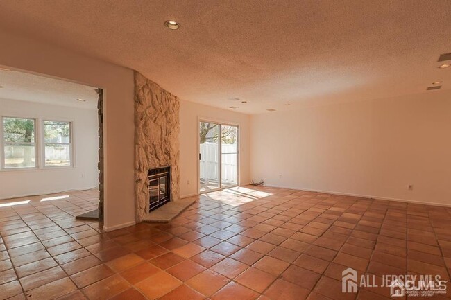 Building Photo - 29 Sandpiper Dr