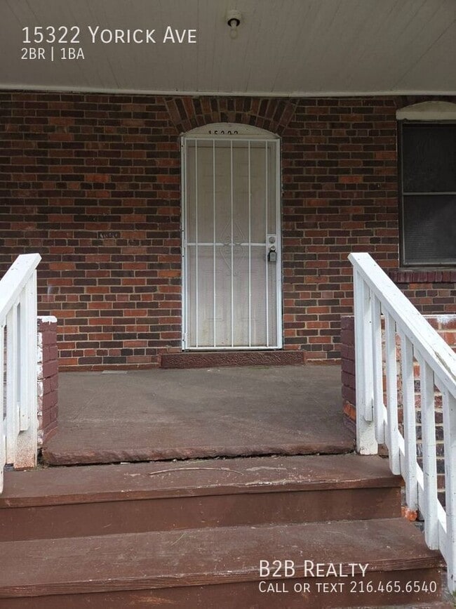 Building Photo - 15322 Yorick Ave