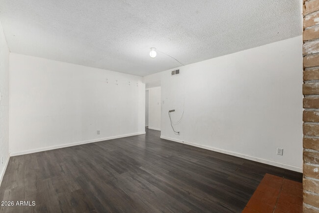 Building Photo - 3945 W Orange Dr