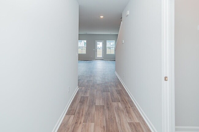 Building Photo - Brand-new 3 bedroom, 2.5 Bath Townhome with pond view