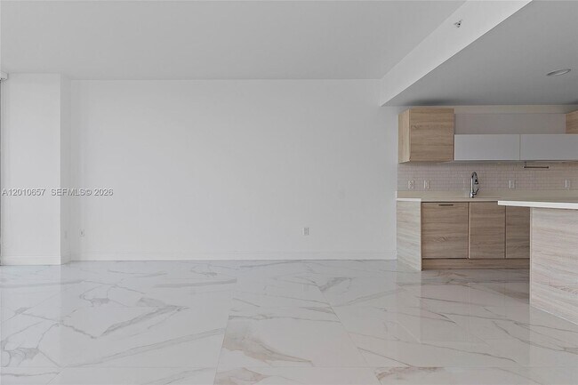 Building Photo - 16385 Biscayne Blvd