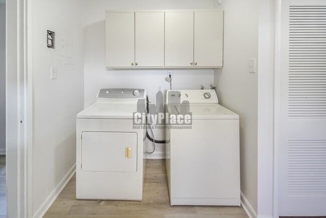 Building Photo - 1239 Brooks St