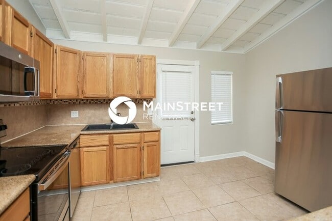 Building Photo - 3 Bedroom Pet-Friendly Home in Kansas City...