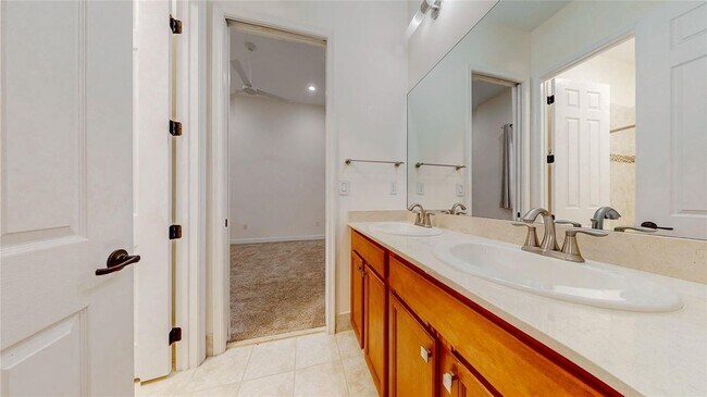 Building Photo - 4046 NW 85th Ave