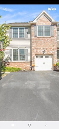 Building Photo - 911 Caralea Dr