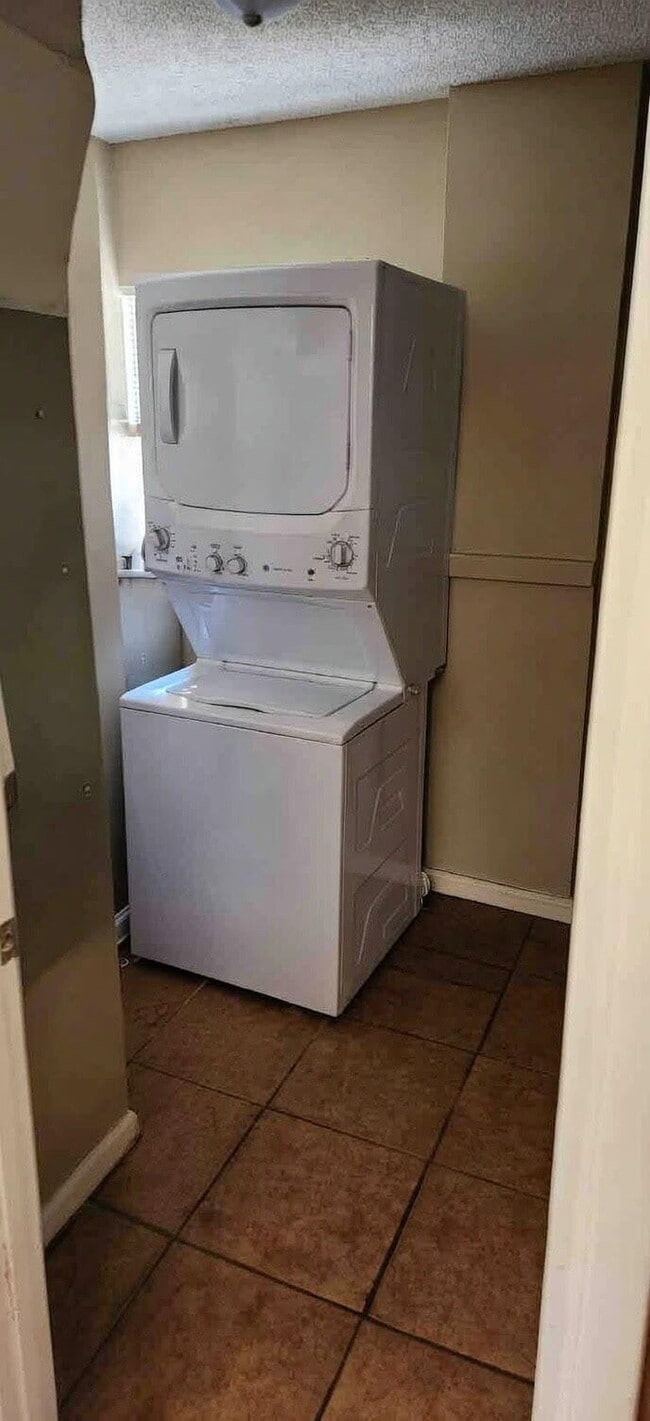 Building Photo - 221 Balboa St