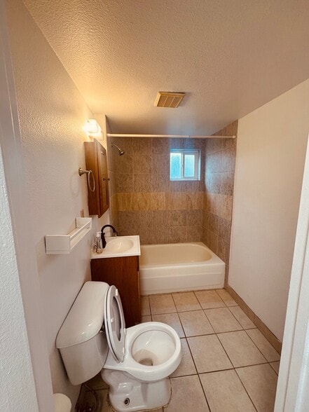 Primary Photo - 718 21st Ave