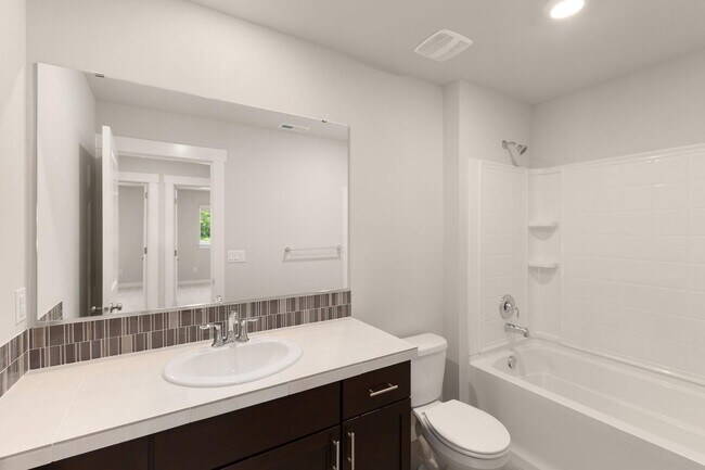 Building Photo - Beautiful Almost new home in Lake Stevens!