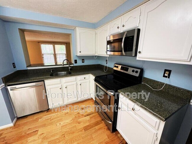 Building Photo - 1232 Seminole Dr