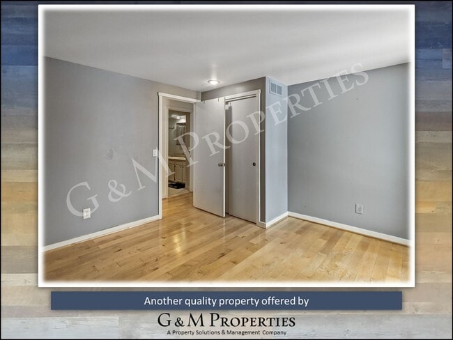 Building Photo - Rarely Available 4-Bedroom House - in Pitt...