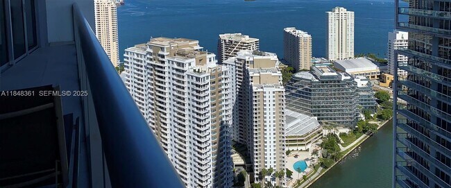 Building Photo - 475 Brickell Ave