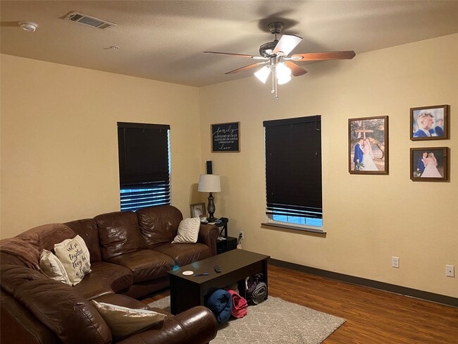 Building Photo - 1239 20th St