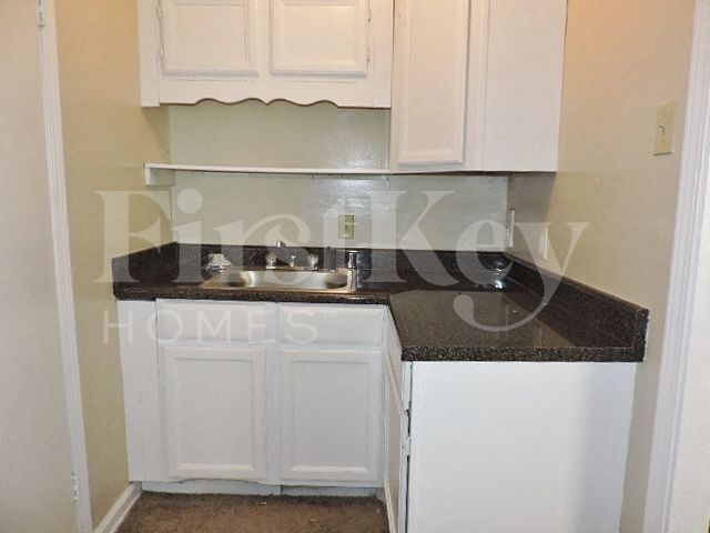 Building Photo - 4299 Crescent Park Dr