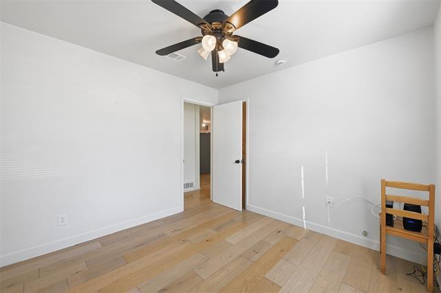 Building Photo - 402 Vicki St