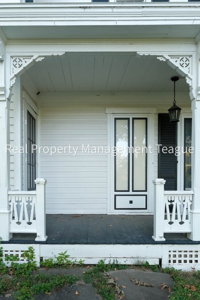Building Photo - Dream home in Altamont