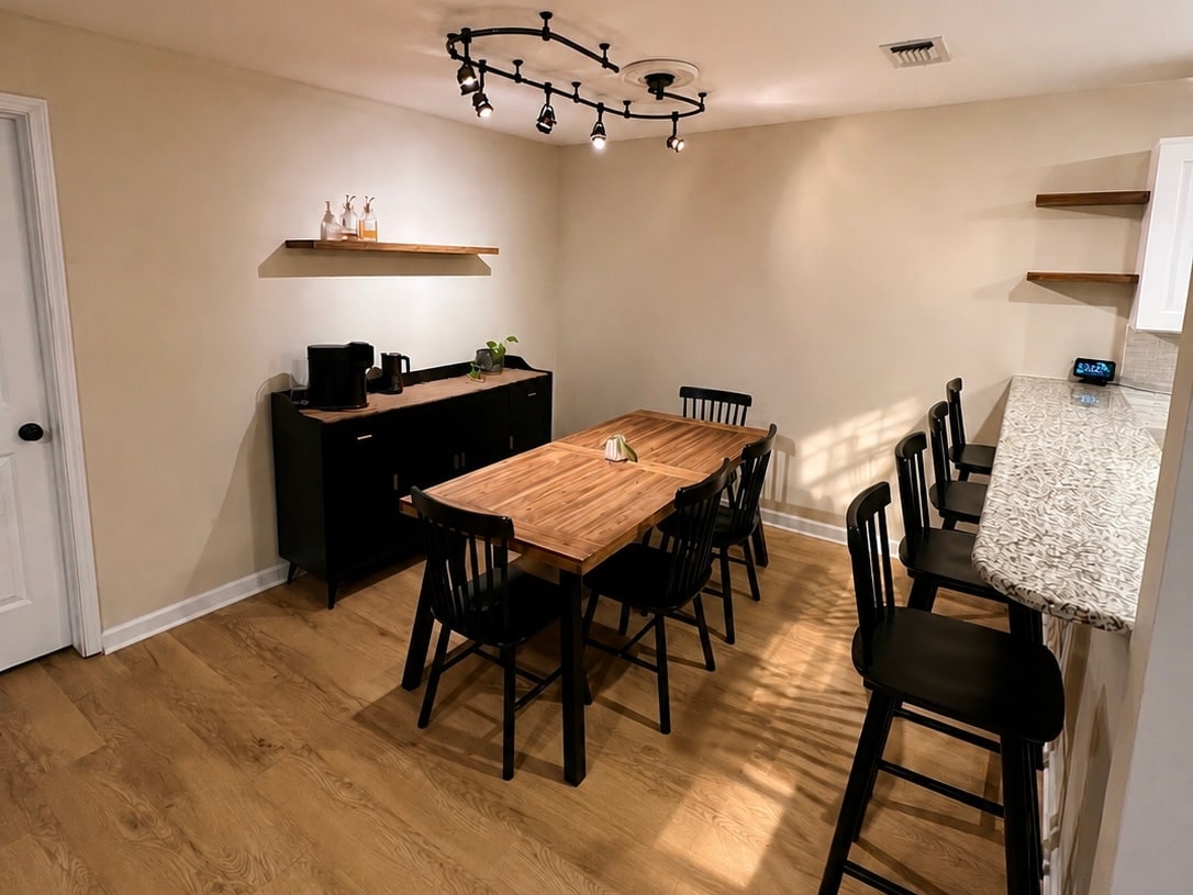 Dining Room - 608 Squire Ln