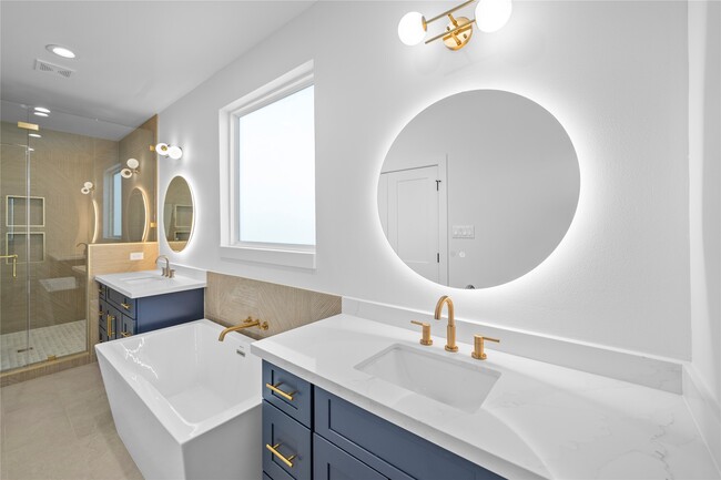 Building Photo - 4323 Rogers St