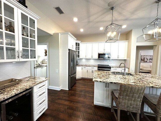 Building Photo - Furnished Six Month Rental - Gorgeous 3/2/2 Pool/Spa Home Tierra Verde