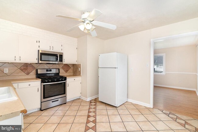Building Photo - 6117 Nassau Rd