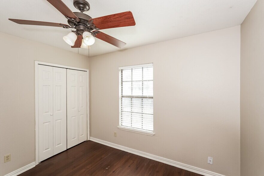 Building Photo - 3009 Joymeadow Dr
