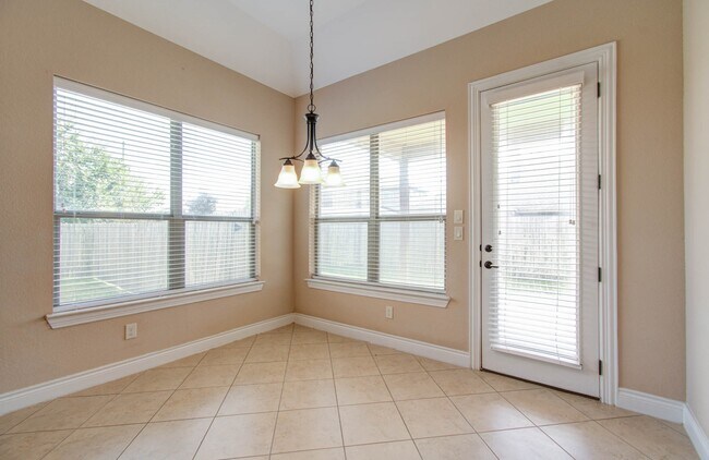 Building Photo - 2214 Red Wren Cir