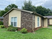 Building Photo - 124 Westscott Dr