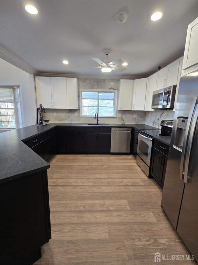 Building Photo - 14A Canterbury Dr