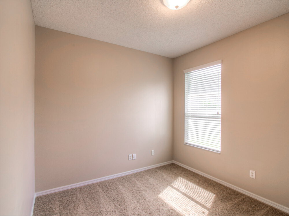 Building Photo - 14200 Viburnum Ln
