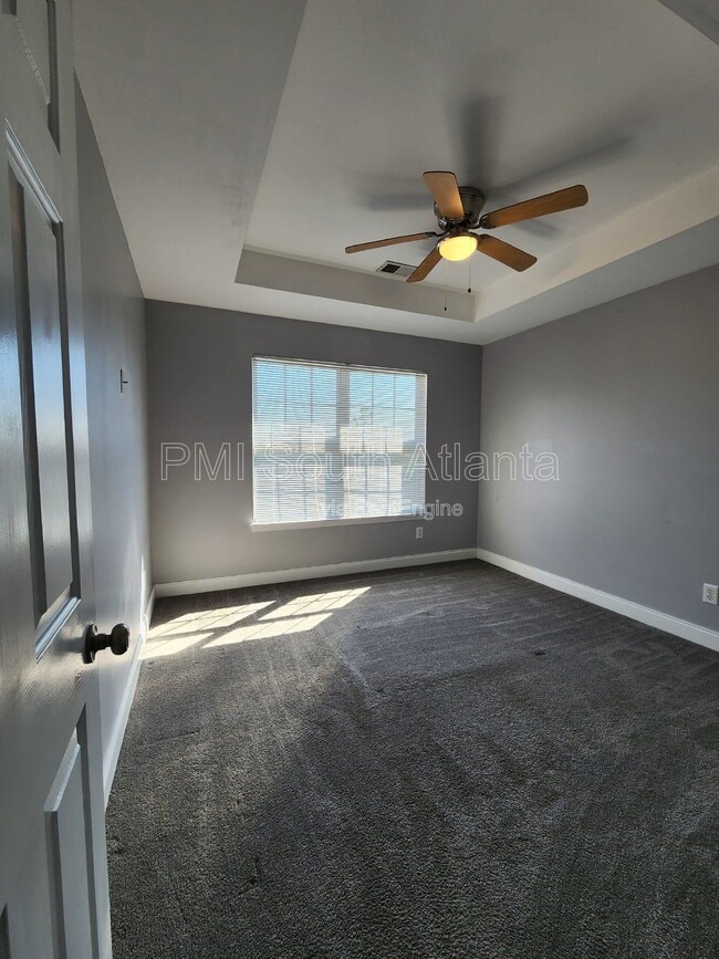 Building Photo - 2085 Winding Crossing Trail