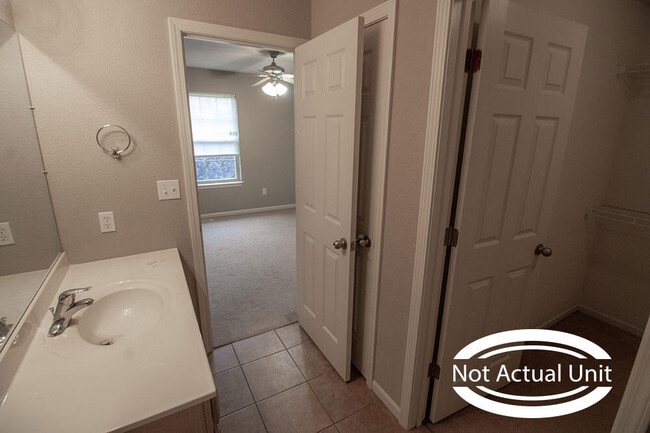 Building Photo - 4015 Snowy Owl Dr
