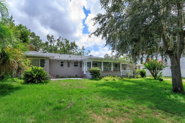 Building Photo - 1235 Ayrshire St