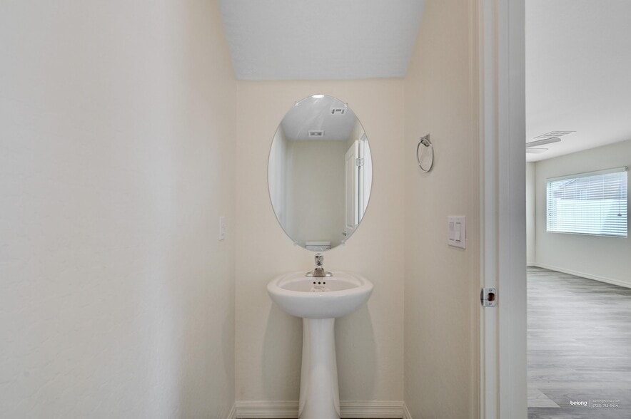 Building Photo - 6239 Blood Lily Ave