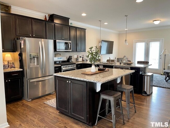 Building Photo - 1116 Finch Ct