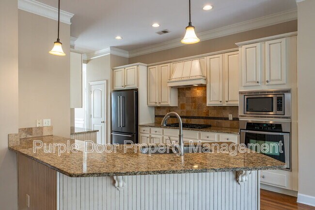 Building Photo - 913 Telfair Close
