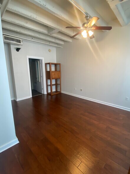 Master Bedroom - 805 Peachtree St NE