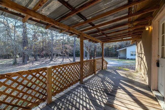 Building Photo - 2407 County Rd 2235