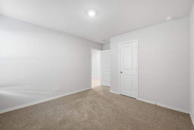 Building Photo - 4 bedroom home in Springtown, Texas