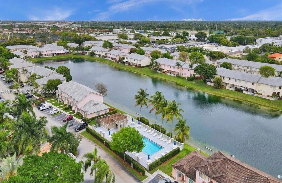 Building Photo - 14113 SW 120th Ct