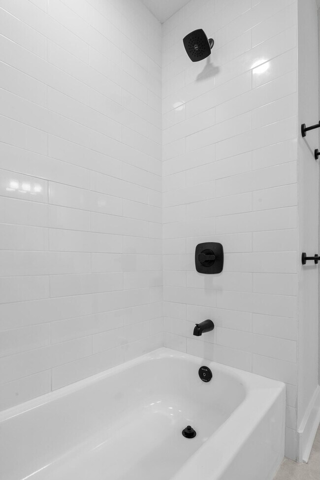 Building Photo - 710 Dale Pl